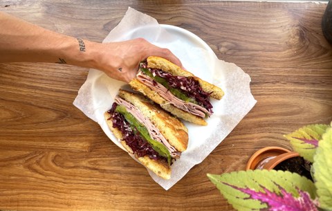 AdamThulin_Lönneberga_BasturoktSkinka_Focaccia_2022.JPG
