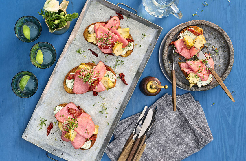Kycklingmedvurst_Smörrebröd Buono med kycklingmedvurst.jpg