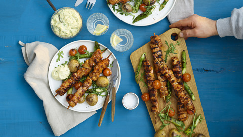 Lönneberga_Grill_KycklingspettBBQ_ grillad_sallad_Nyhet_Kycklingspett_BBQ_2024_1.jpg