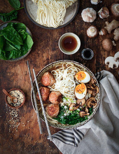 Ramenståendehög.jpg